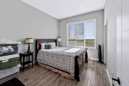 Bedroom 3 Photo of 2 1938 North Parallel Road, Abbotsford, BC