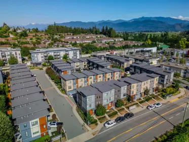 Garden / Landscaping Photo of 2 1938 North Parallel Road, Abbotsford, BC