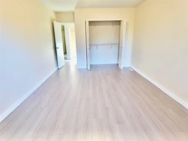Living Room Photo of 15622 Thrift Avenue, White Rock, BC