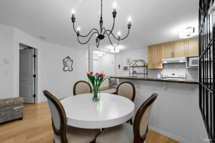 Breakfast Nook Photo of 211 7139 18th Avenue, Burnaby, BC