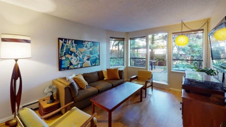 Living Room Photo of 111 853 E 7th Avenue, Vancouver, BC