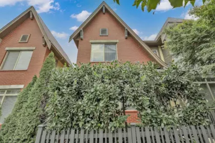 2472 164 Street, Surrey, BC, Surrey — Row House (Non-Strata) for sale