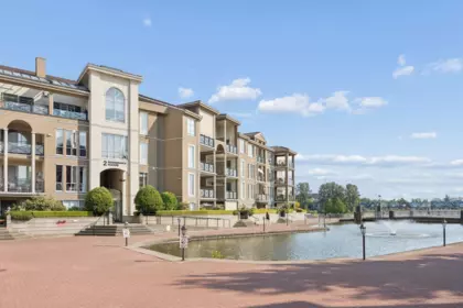 Outdoor Patio Photo of 401 2 Renaissance Square, New Westminster, BC