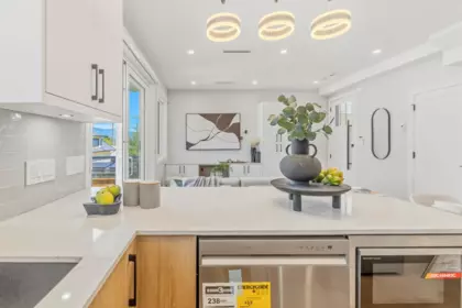 Kitchen Island Photo of 2743 Mcgill Street, Vancouver, BC