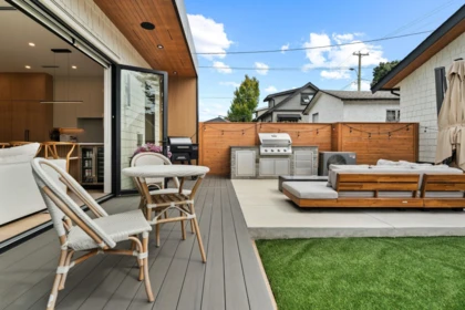 2 312 E 37th Avenue, Vancouver, BC, Vancouver — Half Duplex for sale