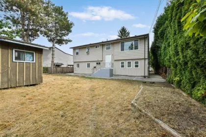 17424 64 Avenue, Surrey, BC, Surrey — Single Family Residence for sale