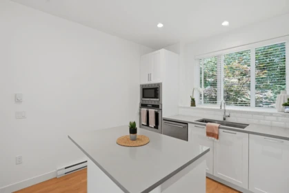 Kitchen Island Photo of 38 288 171 Street, Surrey, BC