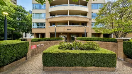 502 6521 Bonsor Avenue, Burnaby, BC, Burnaby — Apartment/Condo for sale