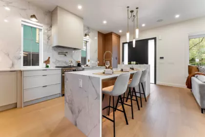 Breakfast Nook Photo of 1 2256 Pender Street, Vancouver, BC
