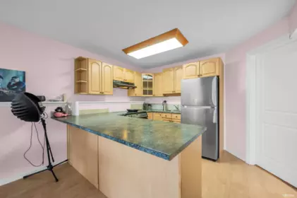 Swimming Pool Photo of 3032 Maplewood Court, Coquitlam, BC