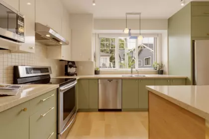 Kitchen Photo of 3882 Welwyn Street, Vancouver, BC