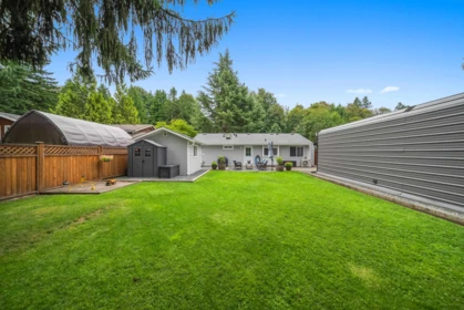 Swimming Pool Photo of 34855 Laburnum Avenue, Abbotsford, BC