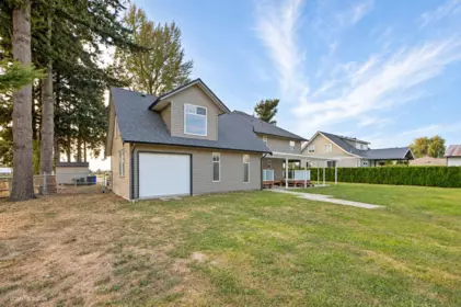 Hot Tub / Spa Photo of 8878 Upper Prairie Road, Chilliwack, BC