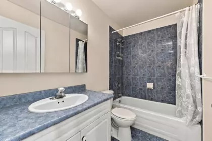 Powder Room Photo of 423-425 E 2nd Street, North Vancouver, BC