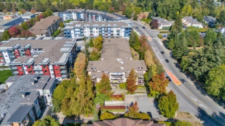 Garden / Landscaping Photo of 315 7505 138 Street, Surrey, BC