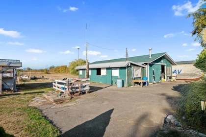Garden / Landscaping Photo of 22237 64 Avenue, Langley, BC