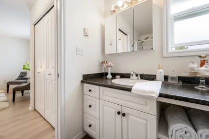 Hallway Photo of 1 46152 Stoneview Drive, Chilliwack, BC