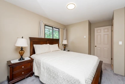 Entry Foyer Photo of 9884 158a Street, Surrey, BC