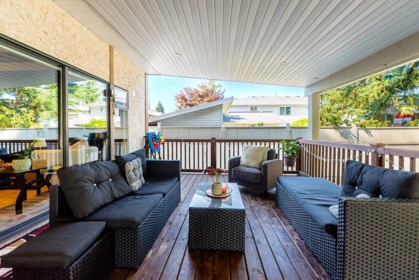 Hot Tub / Spa Photo of 9884 158a Street, Surrey, BC