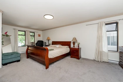 Powder Room Photo of 9884 158a Street, Surrey, BC