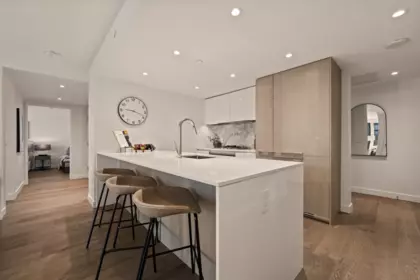 Dining Area Photo of 1610 1111 Richards Street, Vancouver, BC