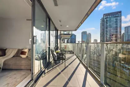 1610 1111 Richards Street, Vancouver, BC, Vancouver — Apartment/Condo for sale