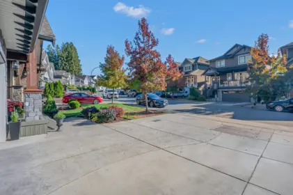 11065 Buckerfield Drive, Maple Ridge, BC, Maple ridge — Single Family Residence for sale