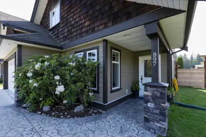897 Oceanmount Boulevard, Gibsons, BC, Gibsons — Single Family Residence for sale