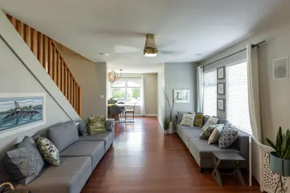 897 Oceanmount Boulevard, Gibsons, BC, Gibsons — Single Family Residence for sale