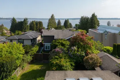 2584 Haywood Avenue, West Vancouver, BC, West vancouver — Single Family Residence for sale