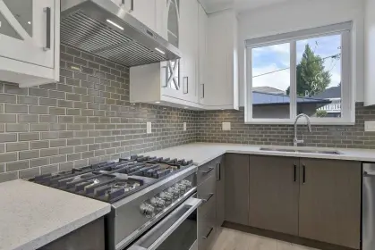 1523 W 60th Avenue, Vancouver, BC, Vancouver — Half Duplex for sale