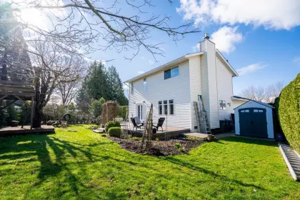 18371 59a Avenue, Surrey, BC, Surrey — Single Family Residence for sale