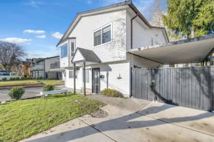 12649 93 Avenue, Surrey, BC, Surrey — Half Duplex for sale