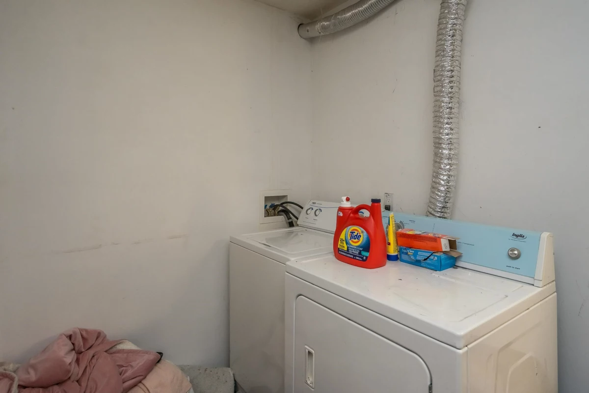 Hallway Photo of 32374 Ptarmigan Drive, Mission, BC