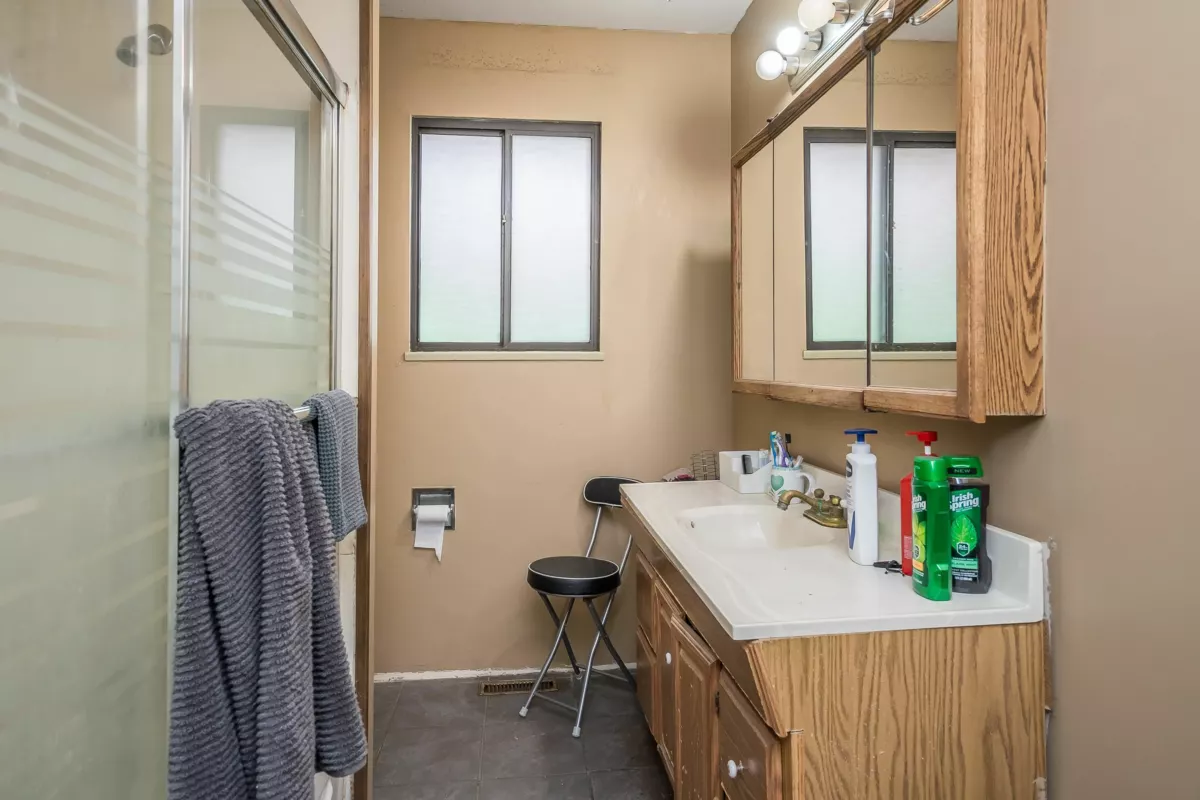 Powder Room Photo of 32374 Ptarmigan Drive, Mission, BC