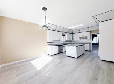 Breakfast Nook Photo of 11240 Granville Avenue, Richmond, BC