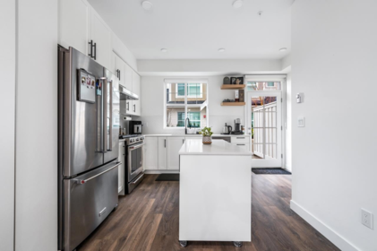 Kitchen Photo of 108 707 Robinson Street, Coquitlam, BC