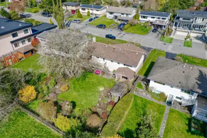 15530 Oxenham Avenue, White Rock, BC, White rock — Single Family Residence for sale