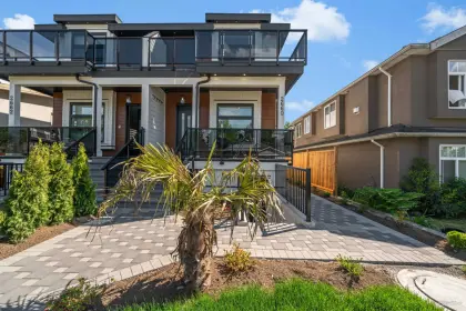2660 E 26th Avenue, Vancouver, BC, Vancouver — Half Duplex for sale