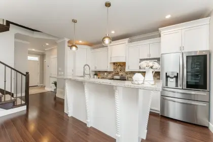 19159 70 Avenue, Surrey, BC, Surrey — Single Family Residence for sale