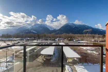 427 40437 Tantalus Road, Squamish, BC, Squamish — Apartment/Condo for sale