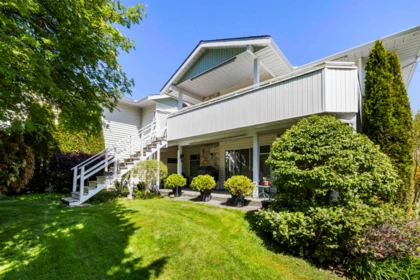 Garden / Landscaping Photo of 241 7156 121 Street, Surrey, BC