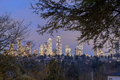 5305 Eglinton Street, Burnaby, BC, Burnaby — Single Family Residence for sale