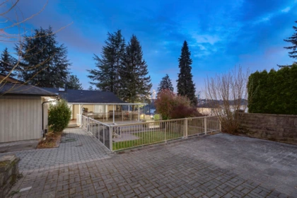5305 Eglinton Street, Burnaby, BC, Burnaby — Single Family Residence for sale