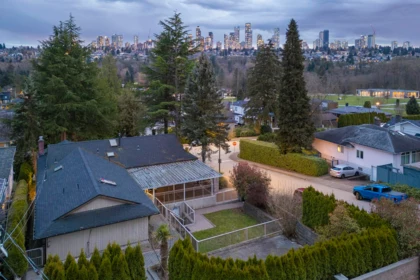 5305 Eglinton Street, Burnaby, BC, Burnaby — Single Family Residence for sale