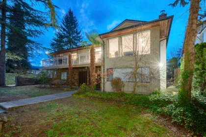 5305 Eglinton Street, Burnaby, BC, Burnaby — Single Family Residence for sale