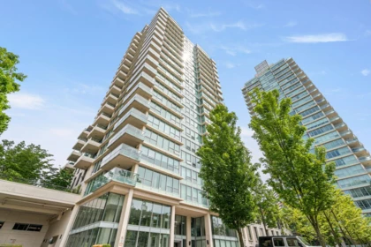 2102 2200 Douglas Road, Burnaby, BC, Burnaby — Apartment/Condo for sale