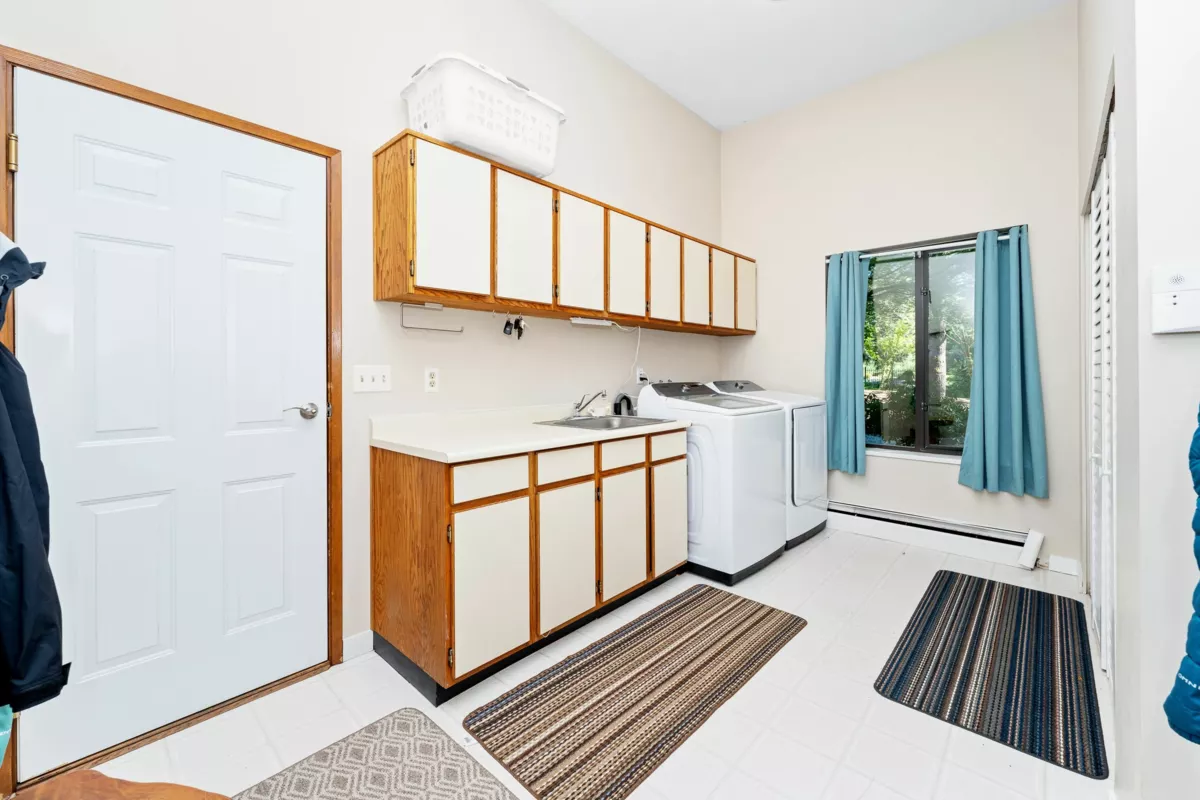 Bedroom 4 Photo of 24325 126 Avenue, Maple Ridge, BC