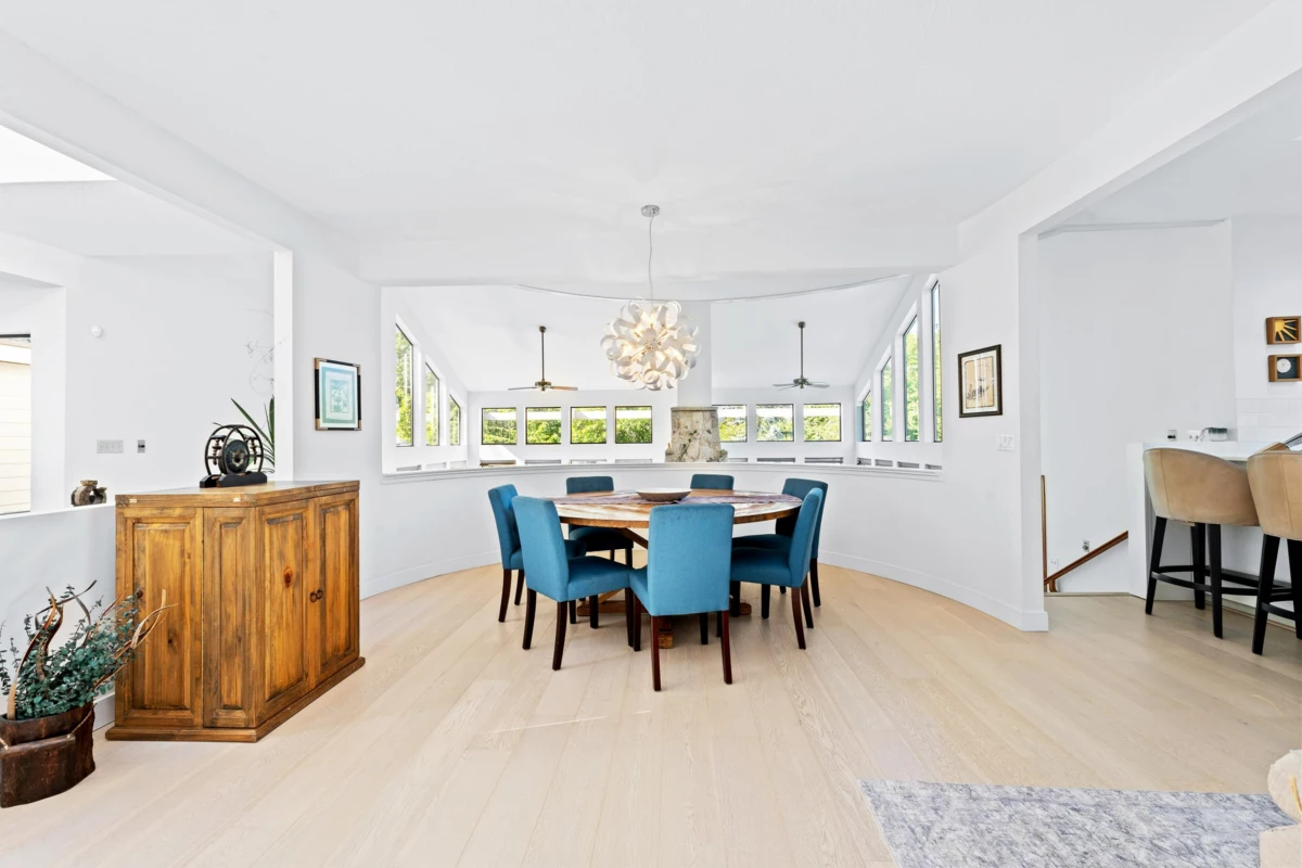 Family Room Photo of 24325 126 Avenue, Maple Ridge, BC