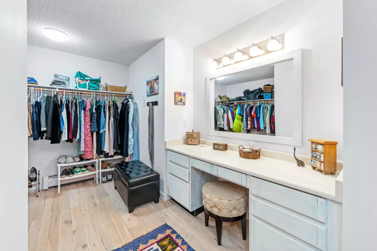 Hot Tub / Spa Photo of 24325 126 Avenue, Maple Ridge, BC